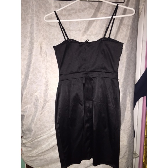 Cute Little Black Dress - Picture 3 of 4