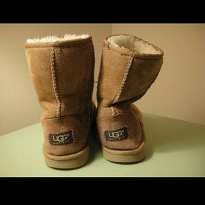 UGG boots preworn brown classic