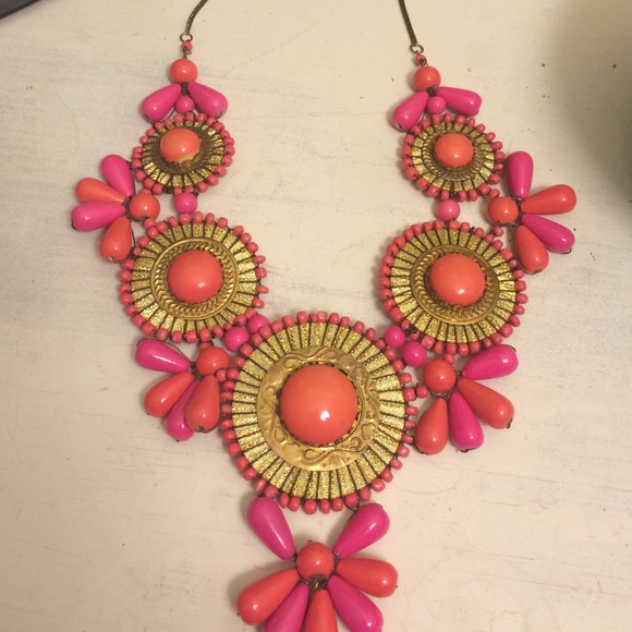 Francesca's statement necklace!