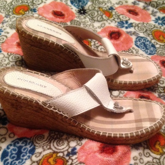 White & pink Burberry leather wedge sandals!