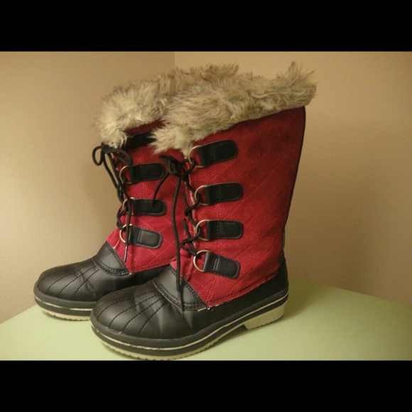 Red winter snow boots--Bean boot knock-offs