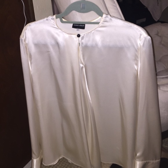 GIORGIO ARMANI Blouse. - Picture 1 of 4