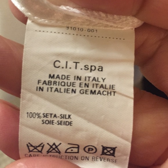 GIORGIO ARMANI Blouse. - Picture 4 of 4