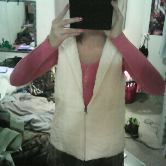Vest - Picture 4 of 4