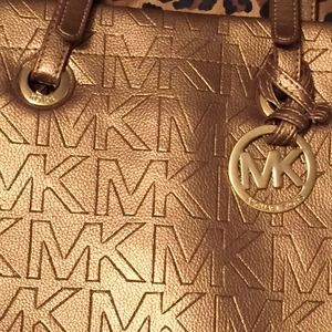 MK tote
