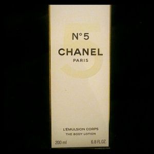 AUTHENTIC CHANEL NO 5 BODY LOTION NIB