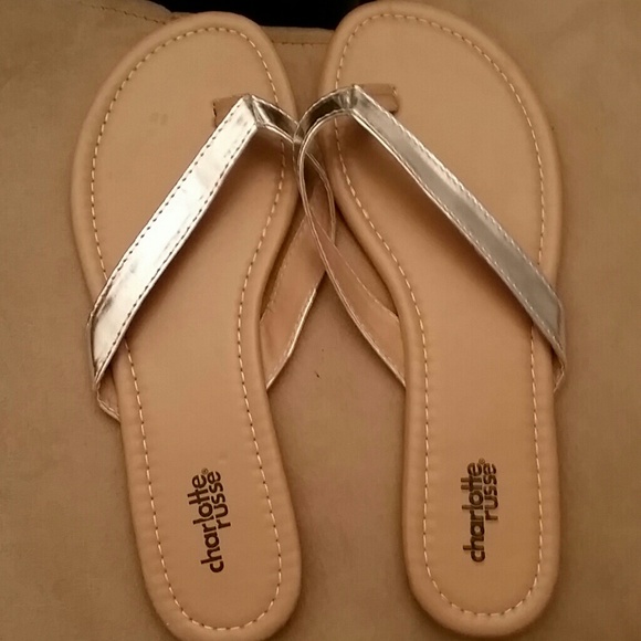 Brand new silver flip flops - Picture 1 of 2