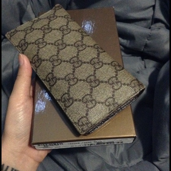 AUTHENTIC Gucci wallet/check book holder