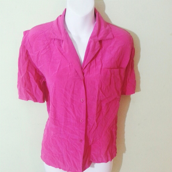Price Reduced 👇 Magenta Polo Shirt - Picture 1 of 3