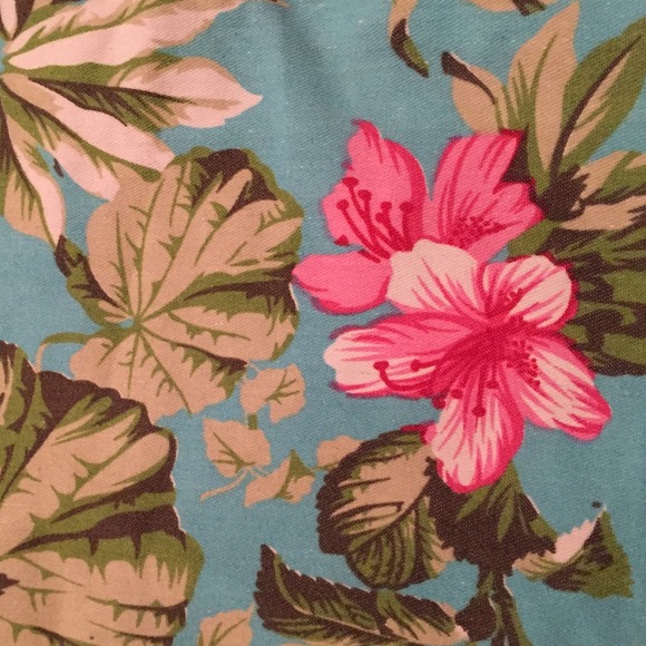 Shop hopes pant