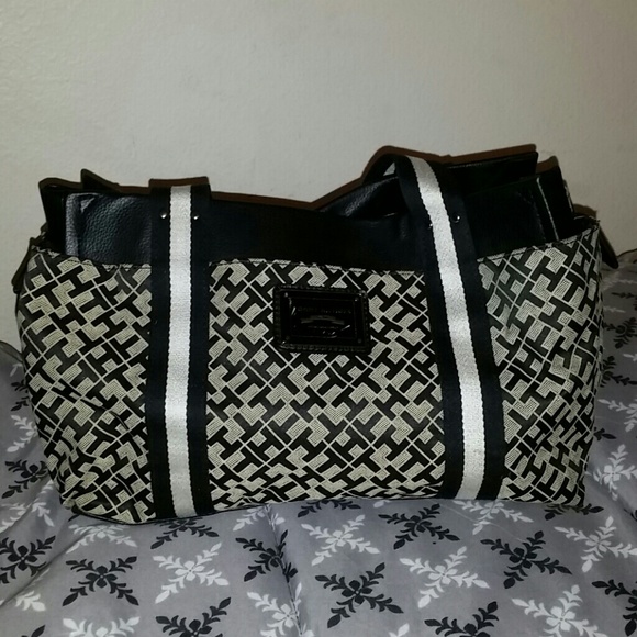 Tommy Hilfiger handbag - Picture 1 of 2