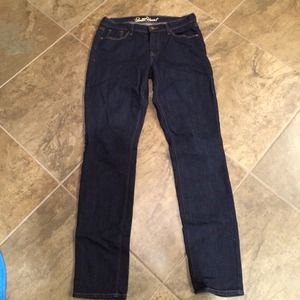 Old Navy Sweetheart cut dark denim jeans.