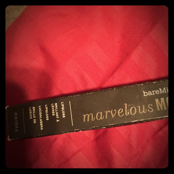 Marvelous lip gloss