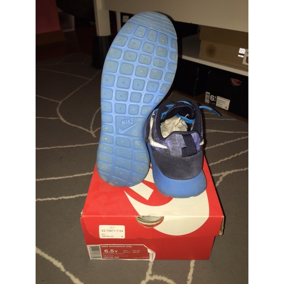 Nike Roshe Runs - Picture 3 of 3