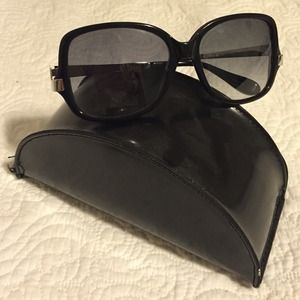 Marc by Marc Jacobs sunglasses.
