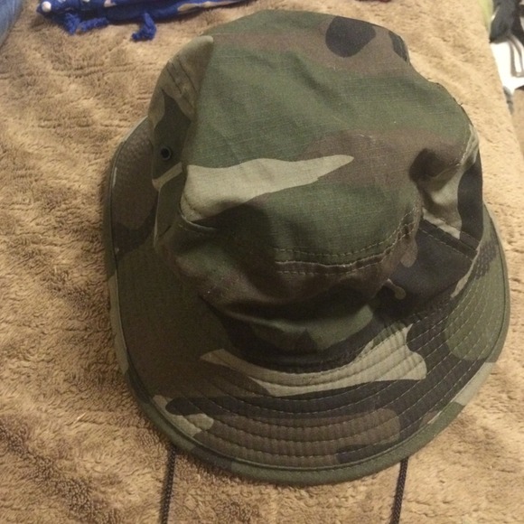 Camo bucket hat