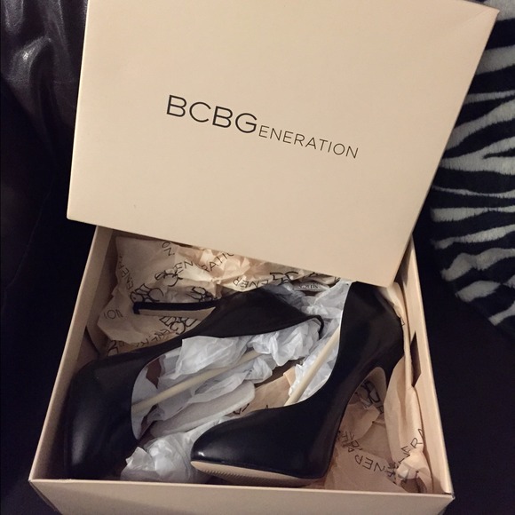 NEW! BCBGeneration Super PERFECT condition! - Picture 2 of 4