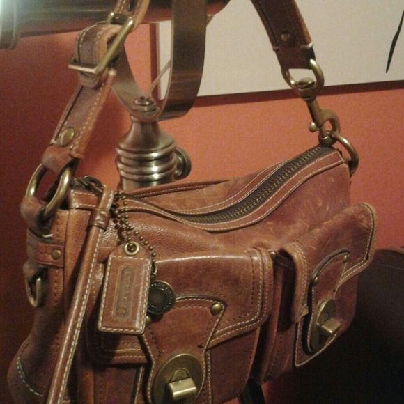 SOLD OUT !!COACH LEATHER LEGACY SATCHEL - Picture 3 of 4