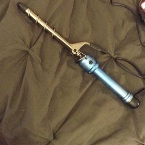 *PRICE REDUCED* Hot Tools Coil Curling Iron