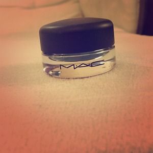 Mac paint pot🎉🎉flash sale🎉🎉