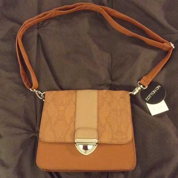 Brown clutch