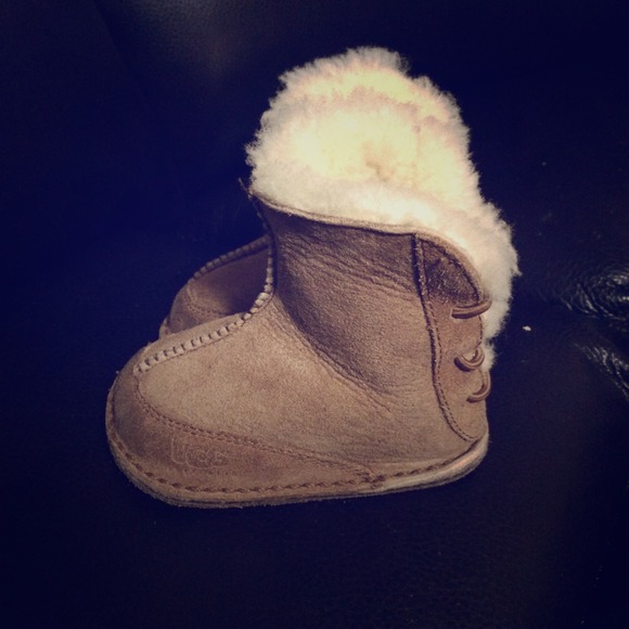 baby ugg boots 6-9 months baby ugg boots 6-9 months