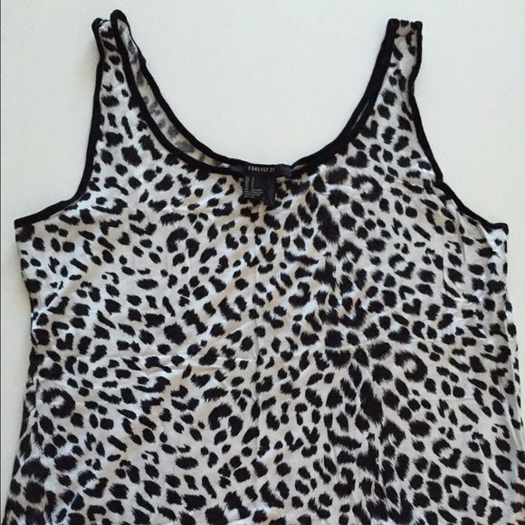 Black and white cheetah print sleeveless top - Picture 1 of 2