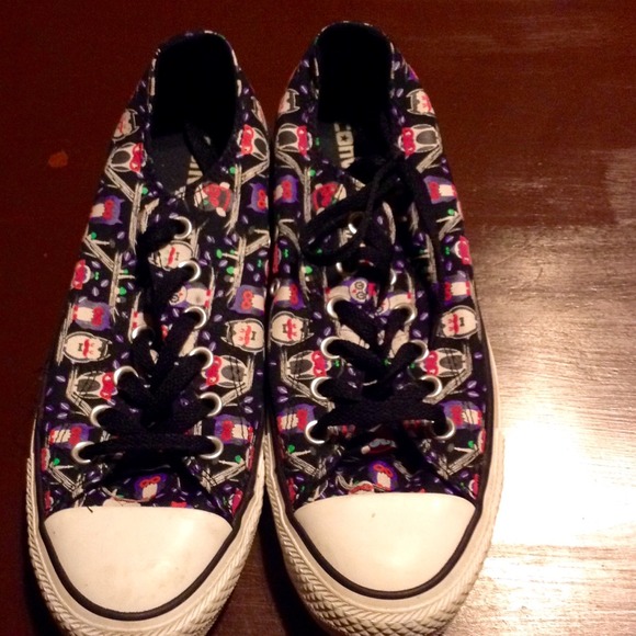 Converse shoes 🎀