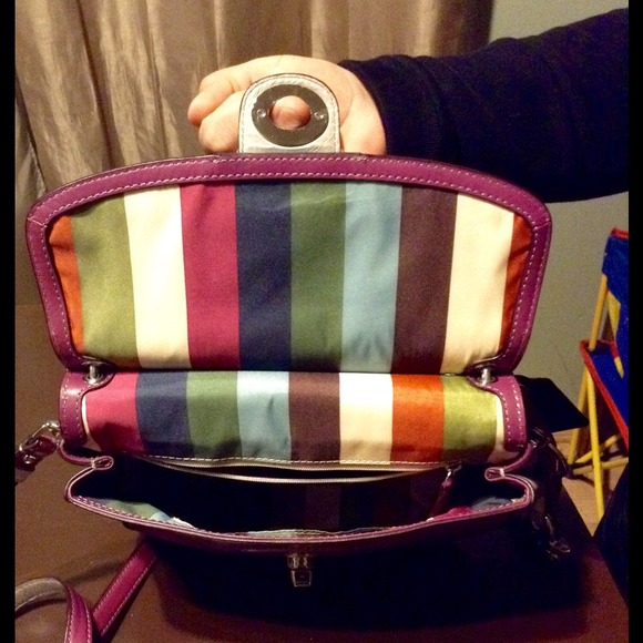 Coach purse 🎀 - Picture 3 of 3