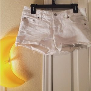 American Eagle white shorts