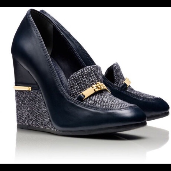 *NEW* Black Tory Burch Cherie Wedges!!!