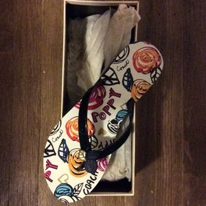 Flip flop coach poppy pattern