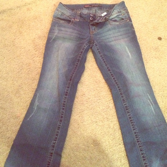Curvy bootcut low-rise jeans