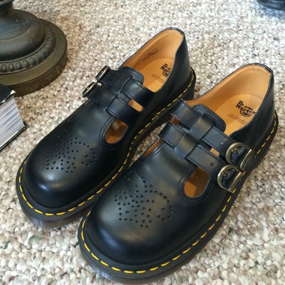 DR.Marten Black Mary Janes! brand new never worn!