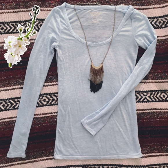 🍰AEO Lt. Blue Favorite Tee Long Sleeve