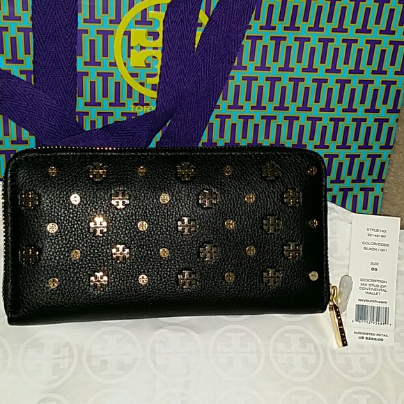 Tory Burch Clutches & Wallets - Was $250😍Authentic Tory Burch logo zip wallet