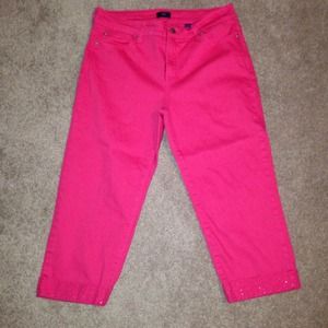 ,Capri,crop pants.