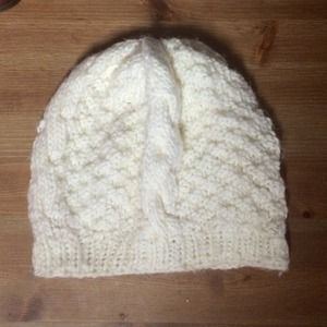 White knit beanie
