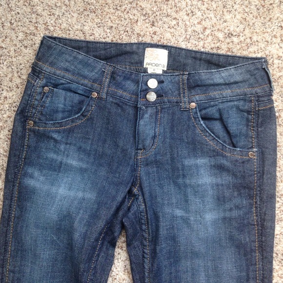 Jeans - Picture 2 of 4