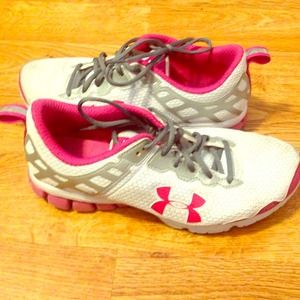 Under armour sneakers pink/white