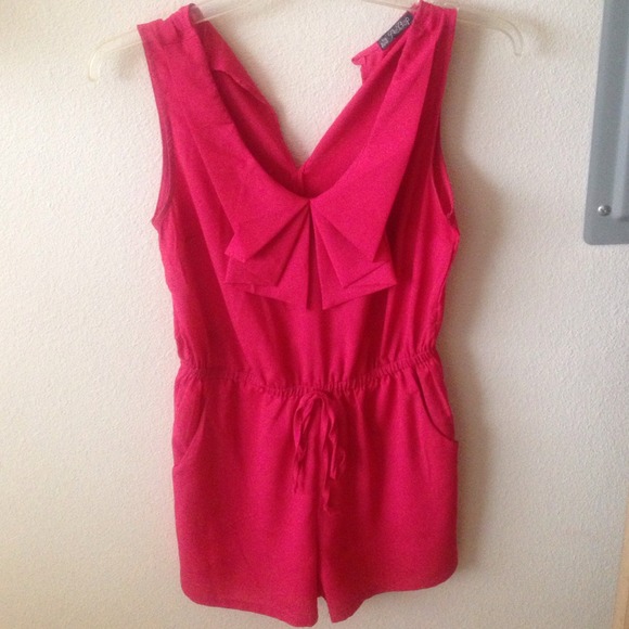 Hot pink romper - Picture 1 of 4