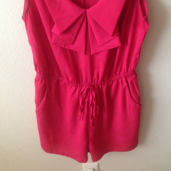 Hot pink romper - Picture 3 of 4