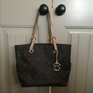 New Michael Kors purse