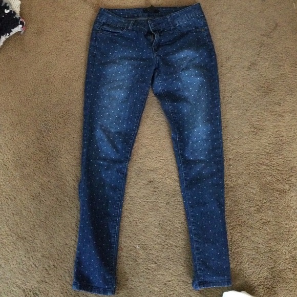 Size 27 in forever 21 jeans Clearance