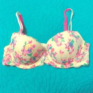 Adorable PINK floral bra NWOT
