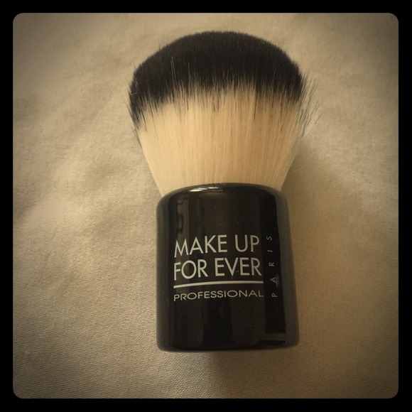 Makeup Forever Kabuki brush