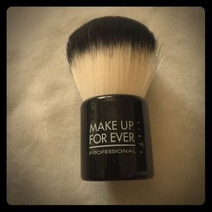 Makeup Forever Kabuki brush