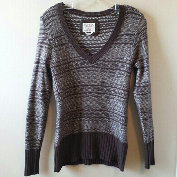 Sweater - Picture 4 of 4