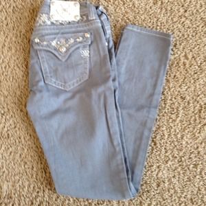 Grey adorable Miss Me Jeans!
