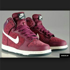 Nike Dunks Burgundy Cheetah!